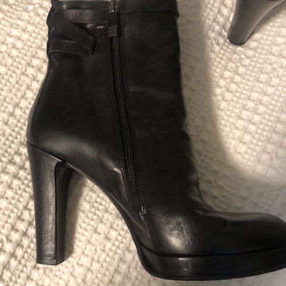 Alberto Fermani  Leather Ankle Boots - Picture 6 of 9